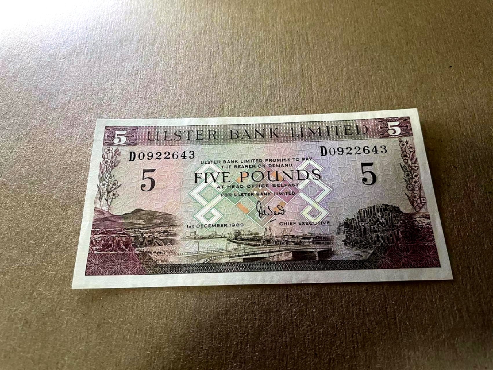 新纪元！【Blue Auction】✨世界纸币精拍第201期【精】   【一组5张】北爱尔兰 早期 1-5-10镑 UNC（部分有轻微印子）