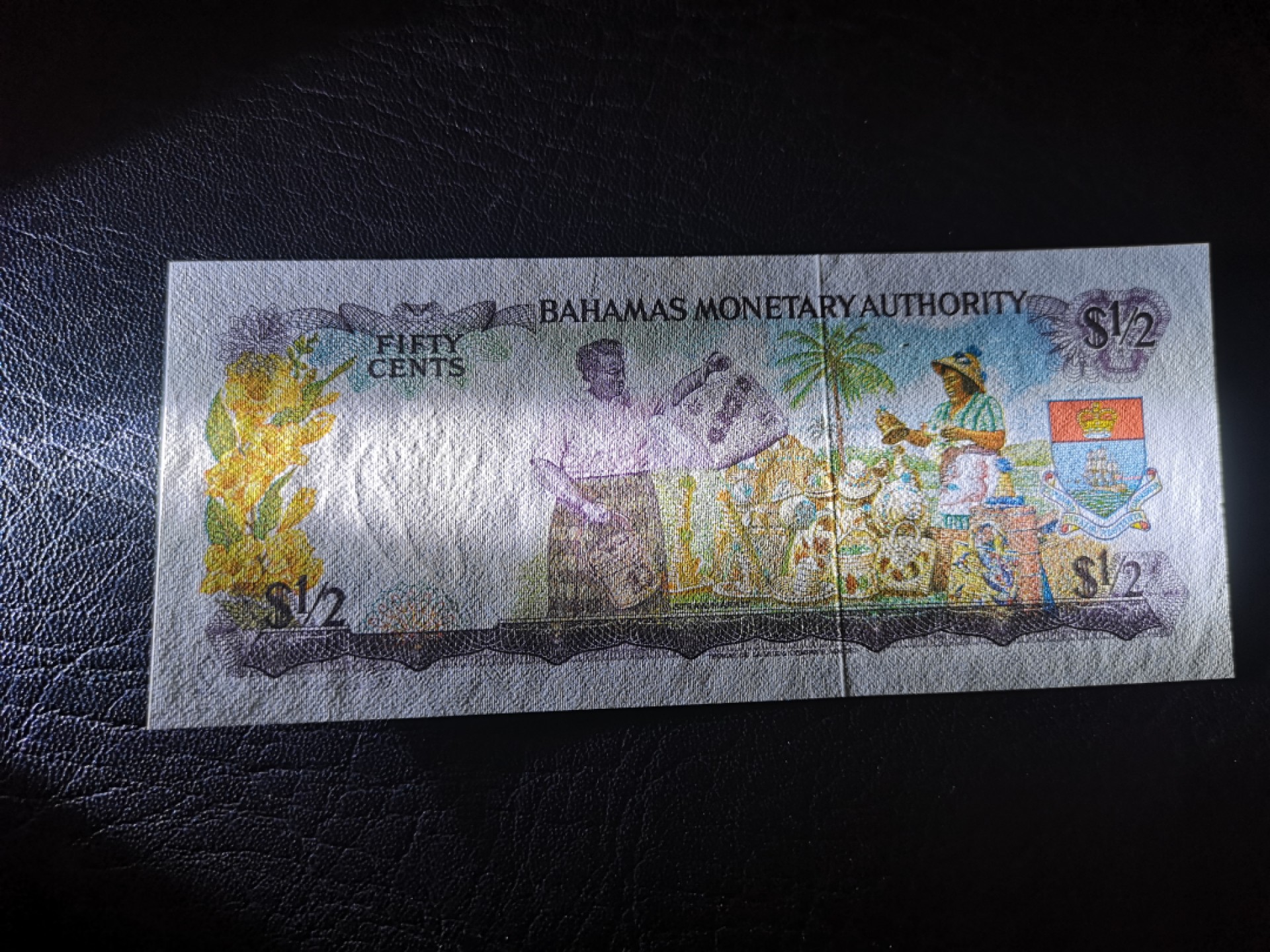 《外钞收藏家》第一百八十七期（本期71件） 1968年巴哈马1/2刀 全新UNC