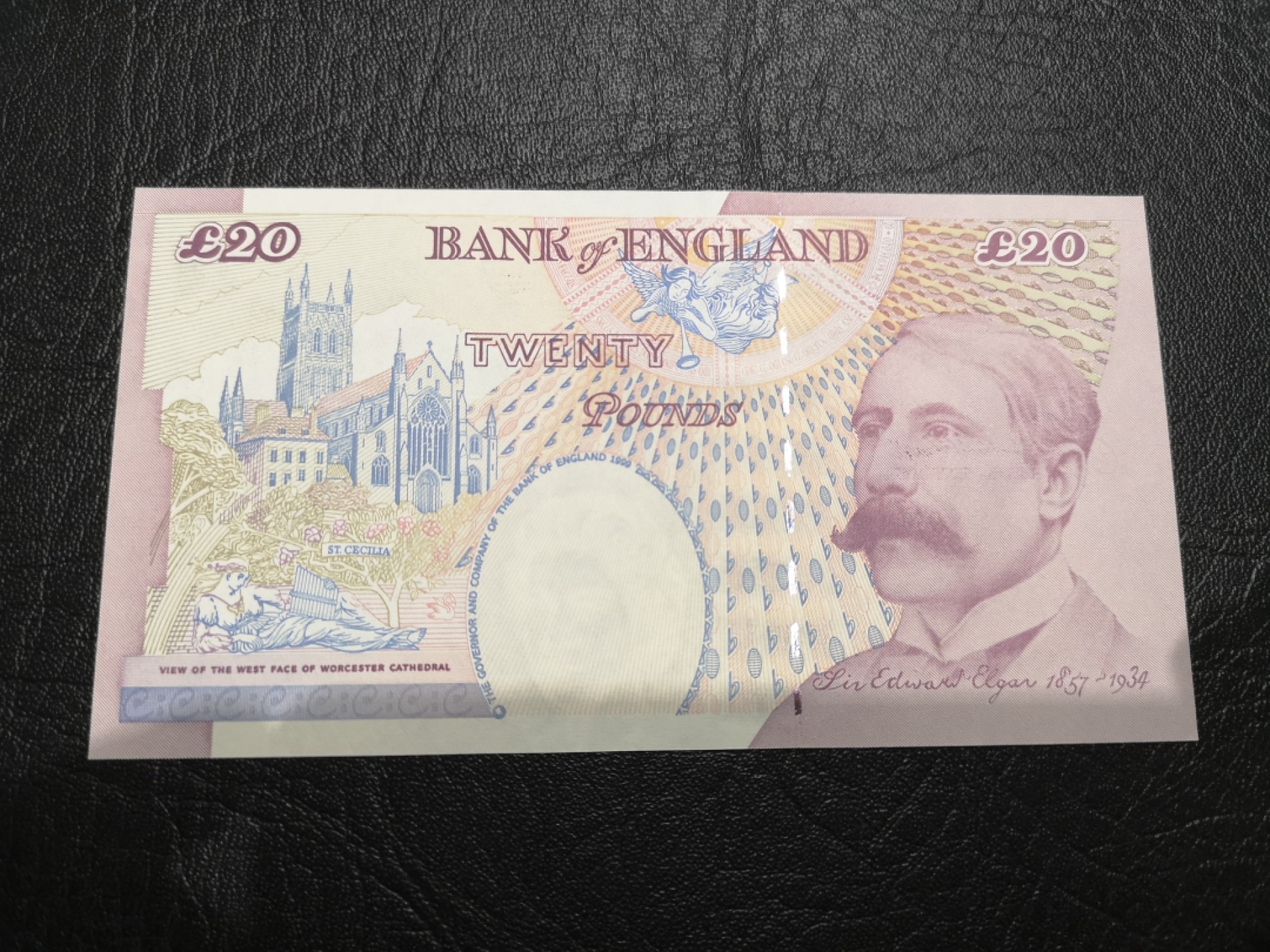 《外钞收藏家》第一百八十七期（本期71件） 英国E序列20镑 全新 有英镑常见轻微点钞痕