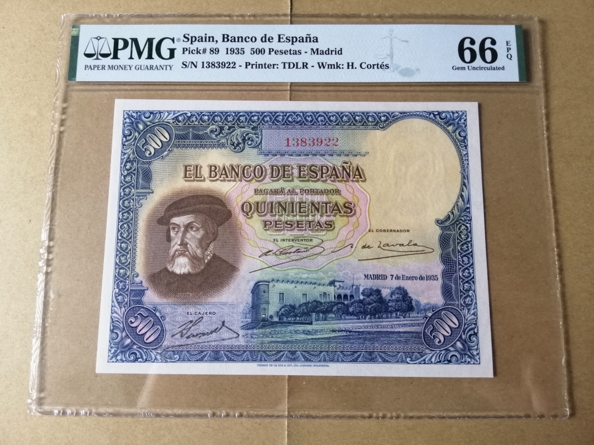 新纪元！【Blue Auction】✨世界纸币精拍第201期【精】   【无47】西班牙 1935年 500比塞塔 PMG66EPQ 高分 科尔特斯 经典大方块 雕刻非常细腻大气 值得珍藏 背面描述科尔特斯到达墨西哥后烧毁了他的船只，以说服他的部下们，没有回头路的场景。最终科尔特斯以破釜沉舟之势，以600人征服250万印第安人，塑造了西班牙征服者的传奇人生。
