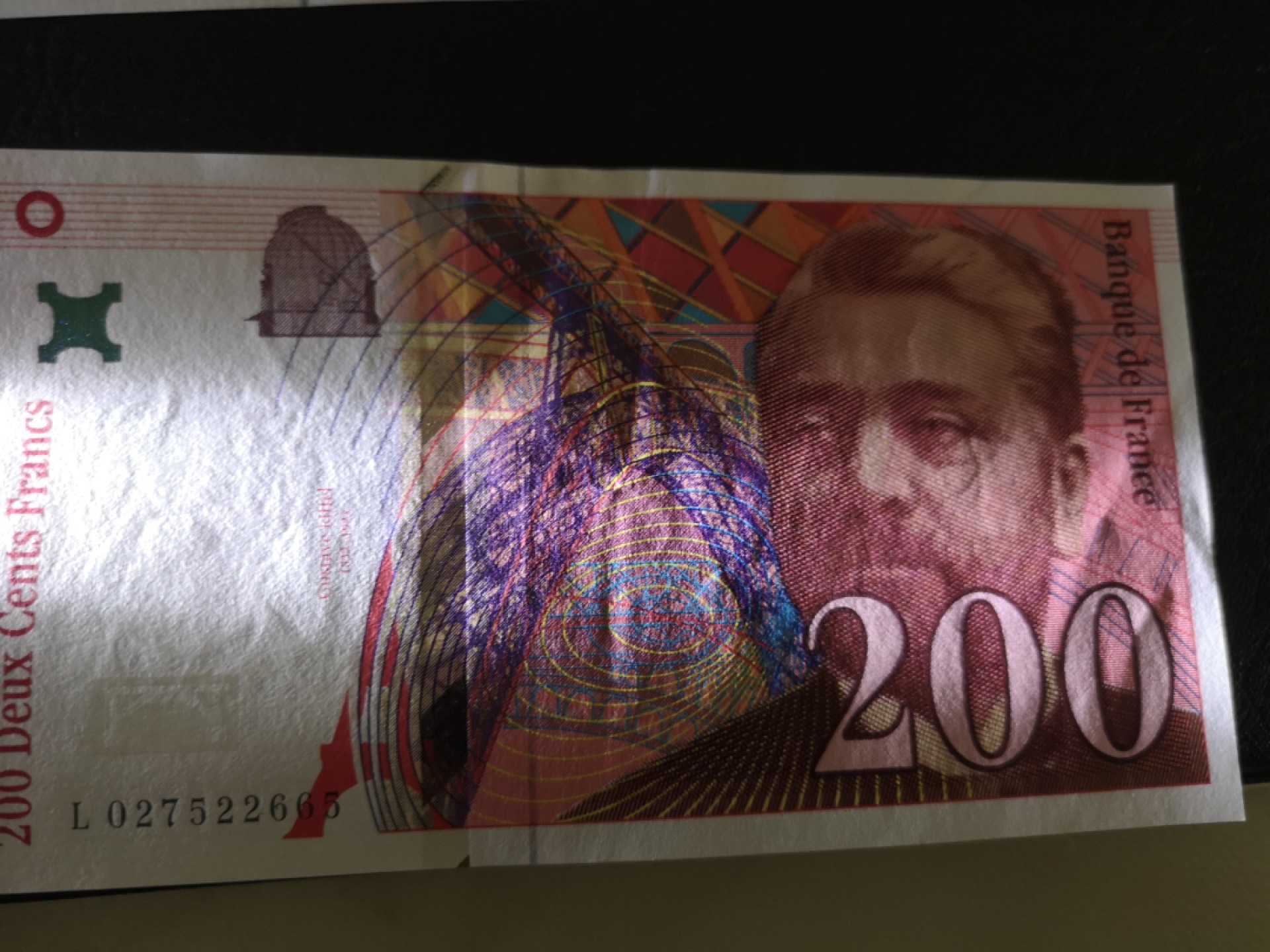 《外钞收藏家》第一百八十七期（本期71件） 法国末版200、500法郎 AU+品相