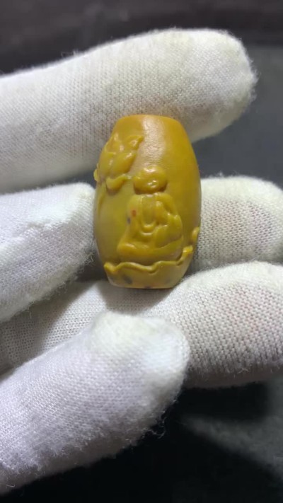 精美亚光战国红玛瑙俏色巧雕佛国净土桶珠一个，