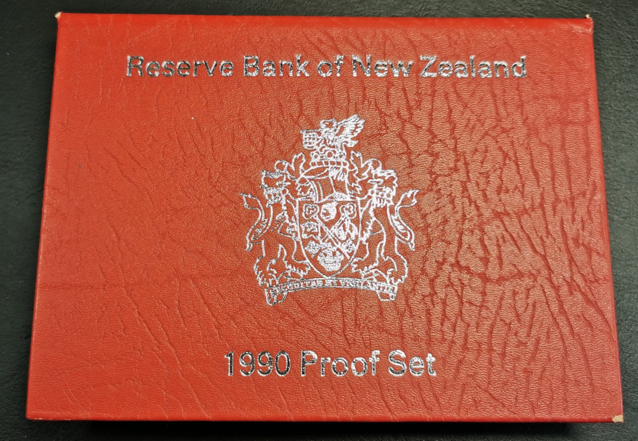 凡希社世界钱币微拍第二百零四期 1990新西兰PS带两银 原装全品！