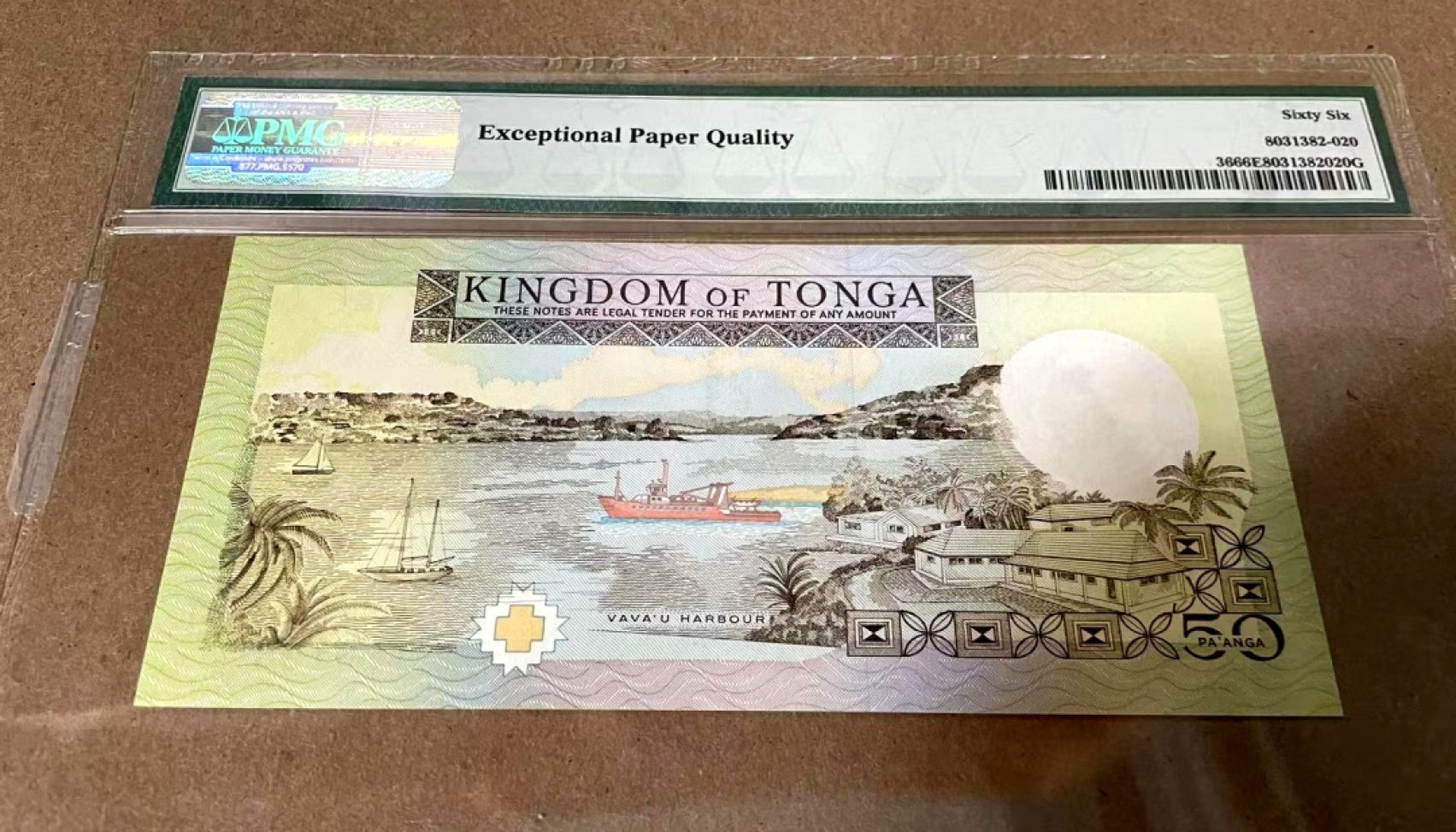 新纪元！【Blue Auction】✨世界纸币精拍第201期【精】   【A1冠无47】汤加 1995年50潘加 PMG66EPQ 背面风景精美