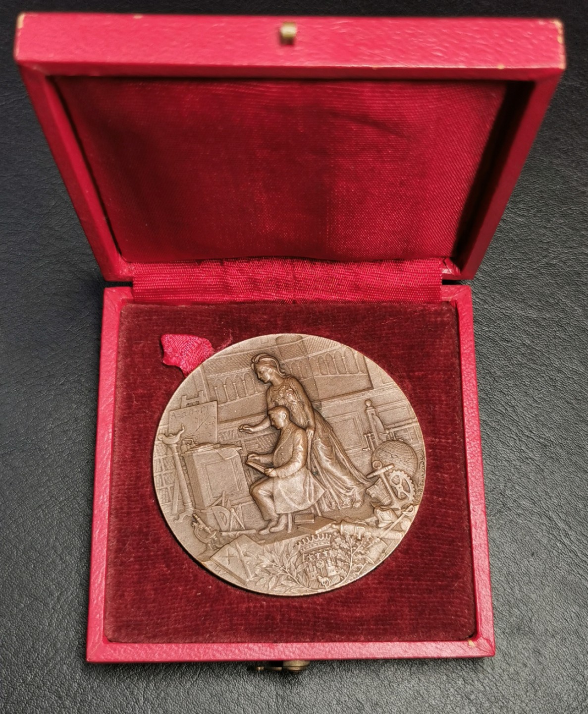 凡希社世界钱币微拍第二百零四期 法国图卢兹大学校友会纪念铜章