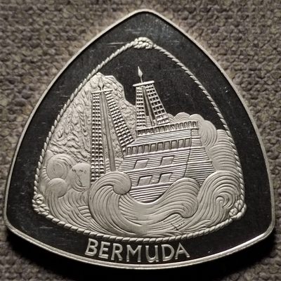 0起1加-纯粹捡漏拍-98场包邮 - 百慕大1997年3元海洋沉船系列三角精制纪念银币