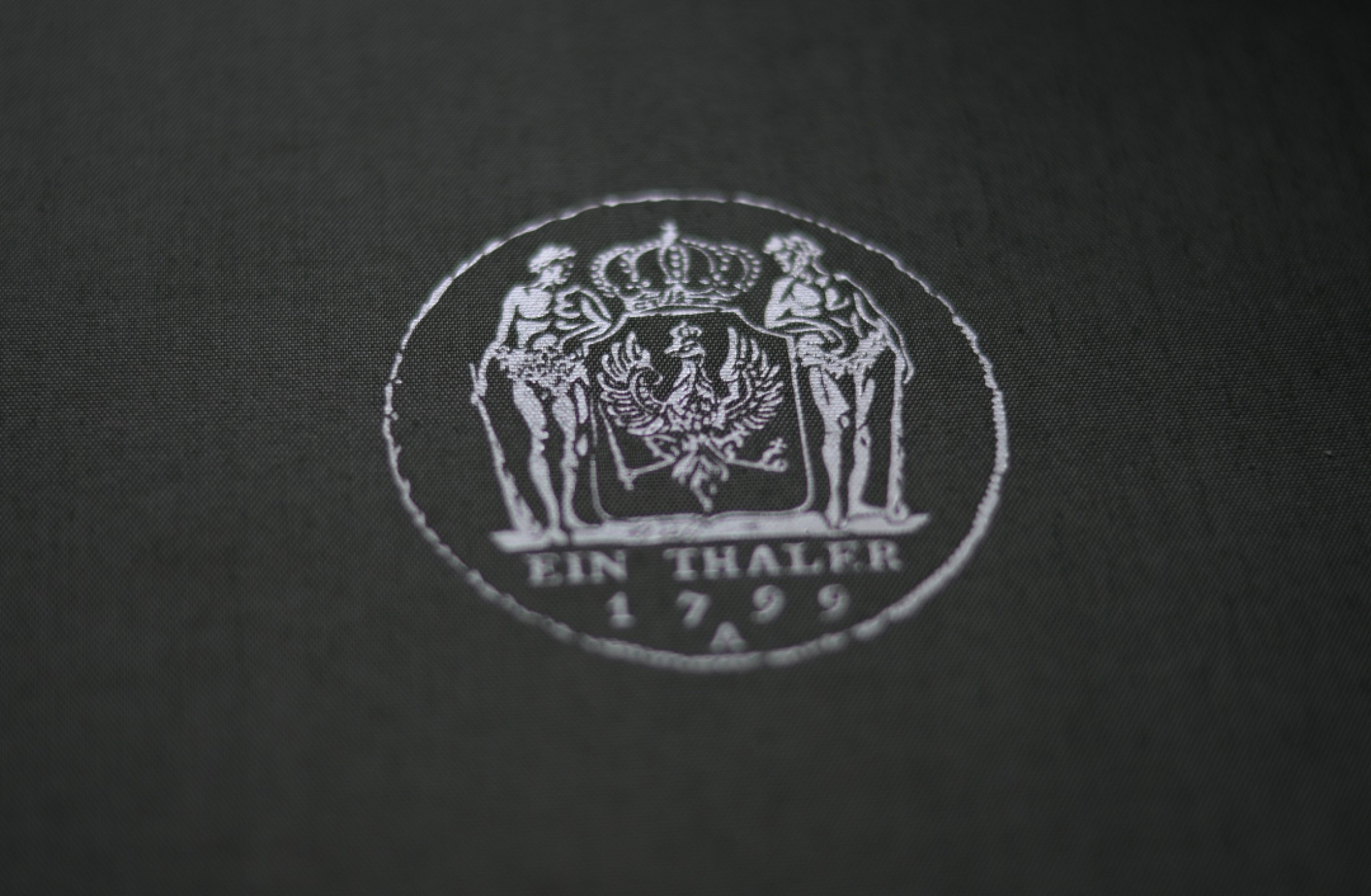 凡希社世界钱币微拍第二百零四期 荐！【从三十年战争到泰勒的终结】1486-1621&1622-1871泰勒图录两册套装，来自德意志联邦银行的钱币收藏 大16开布面精装 八五品