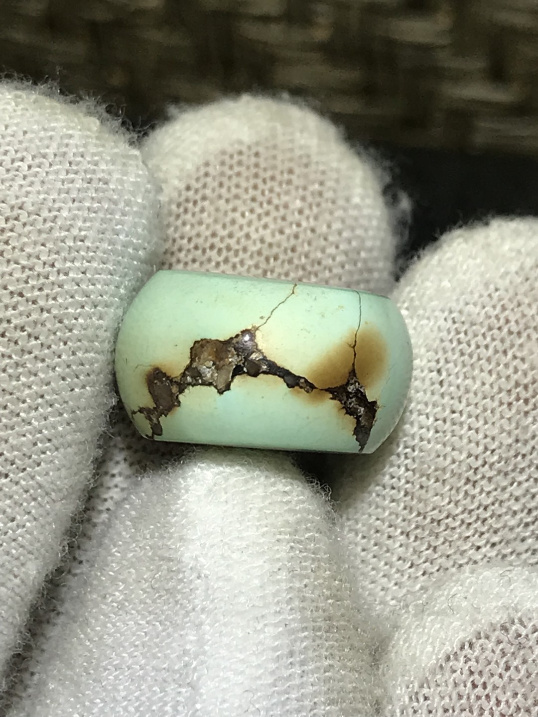 十堰原矿三无俏色网花松石墩子一颗