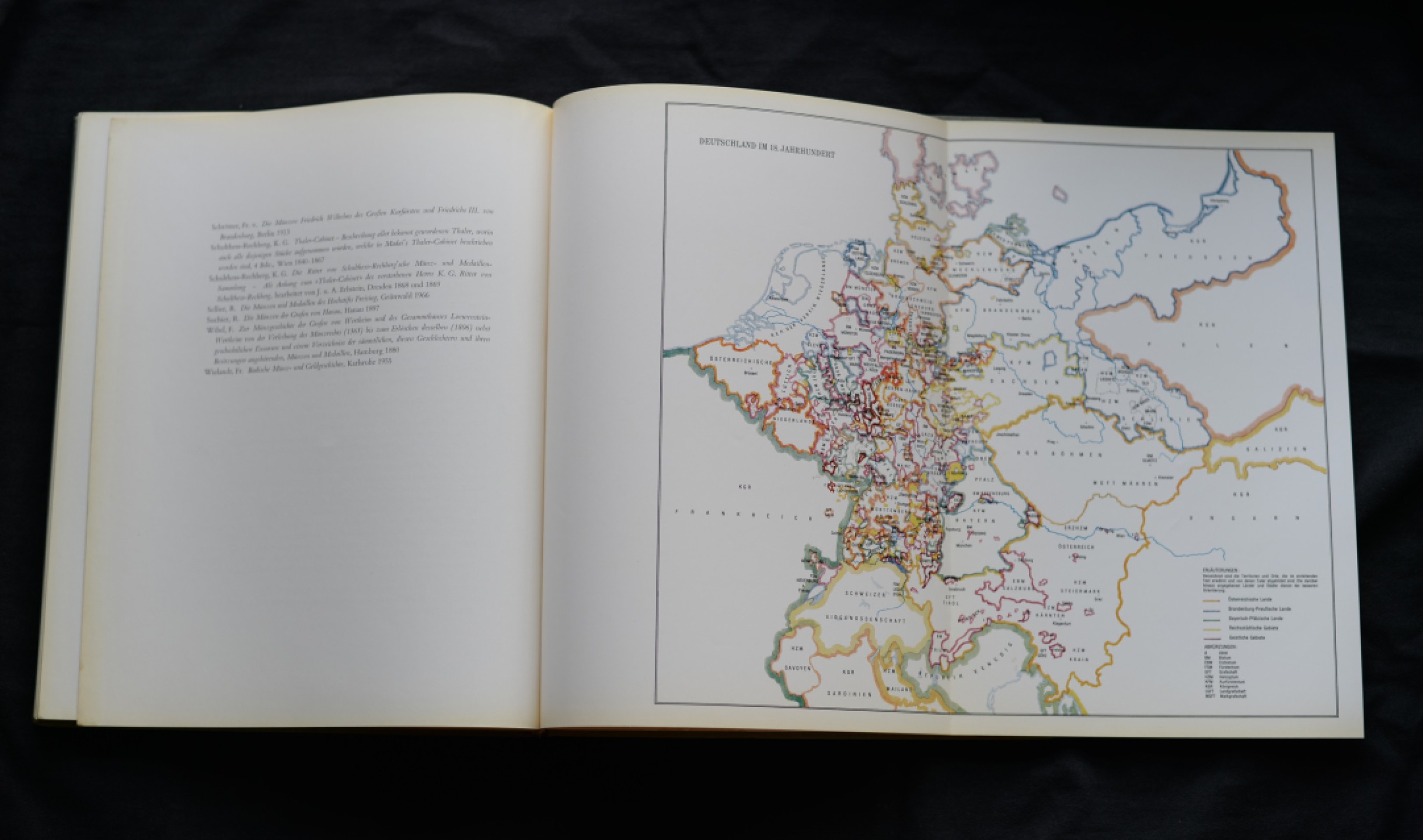 凡希社世界钱币微拍第二百零四期 荐！【从三十年战争到泰勒的终结】1486-1621&1622-1871泰勒图录两册套装，来自德意志联邦银行的钱币收藏 大16开布面精装 八五品