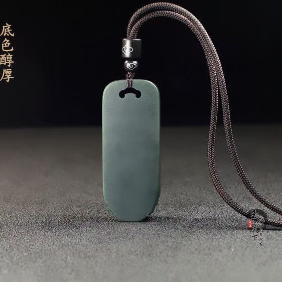 和田玉霸王貔貅吊坠真品新疆玉石皮休男士女士玉坠玉挂件