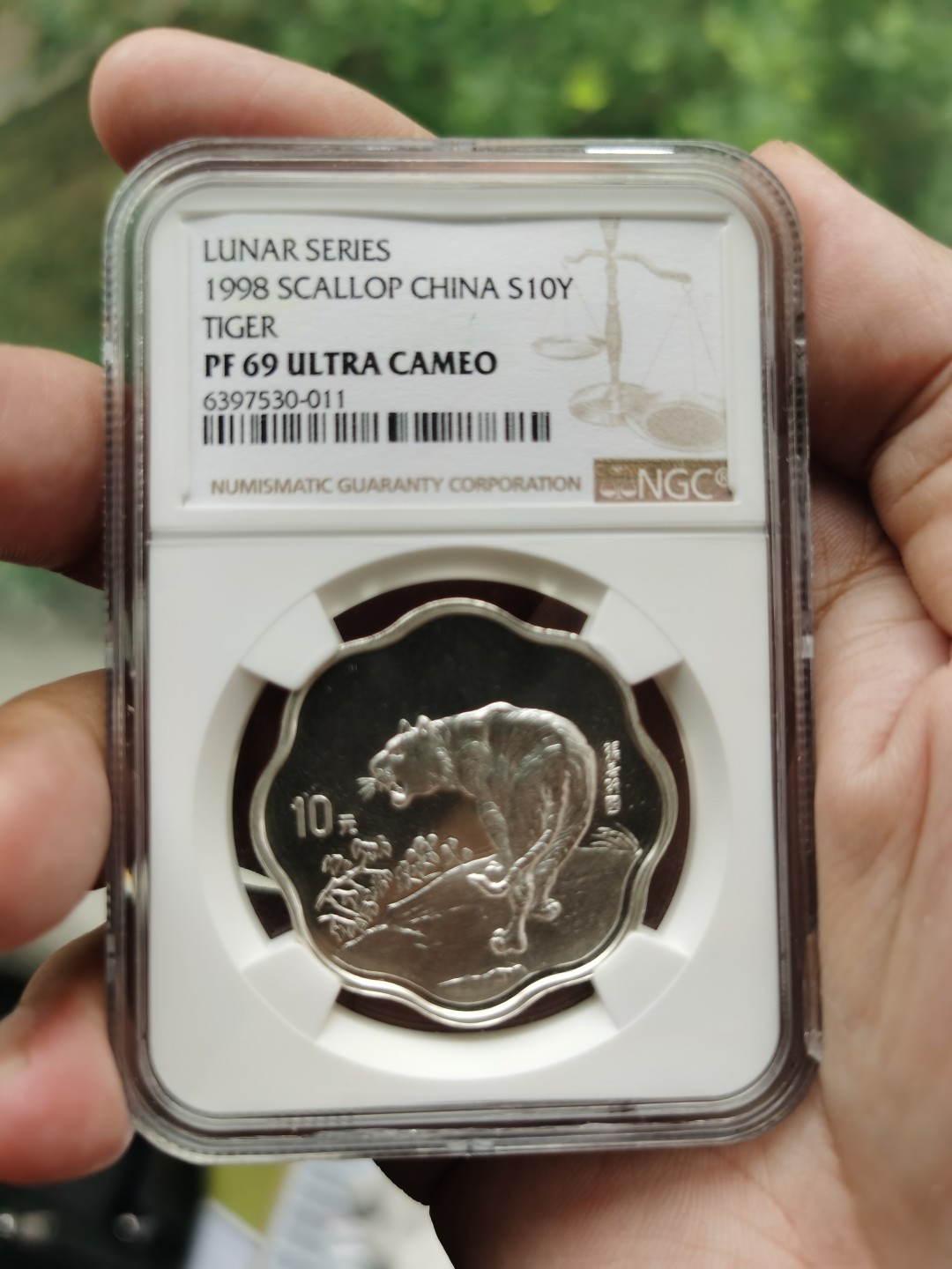 老精稀金银币专场「第13期」 1998年2/3盎司梅花形生肖虎银币