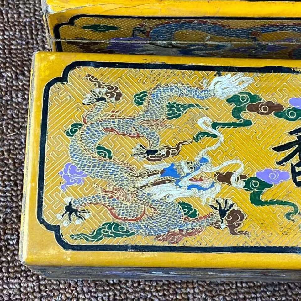 漆器盒装金色奇楠香 