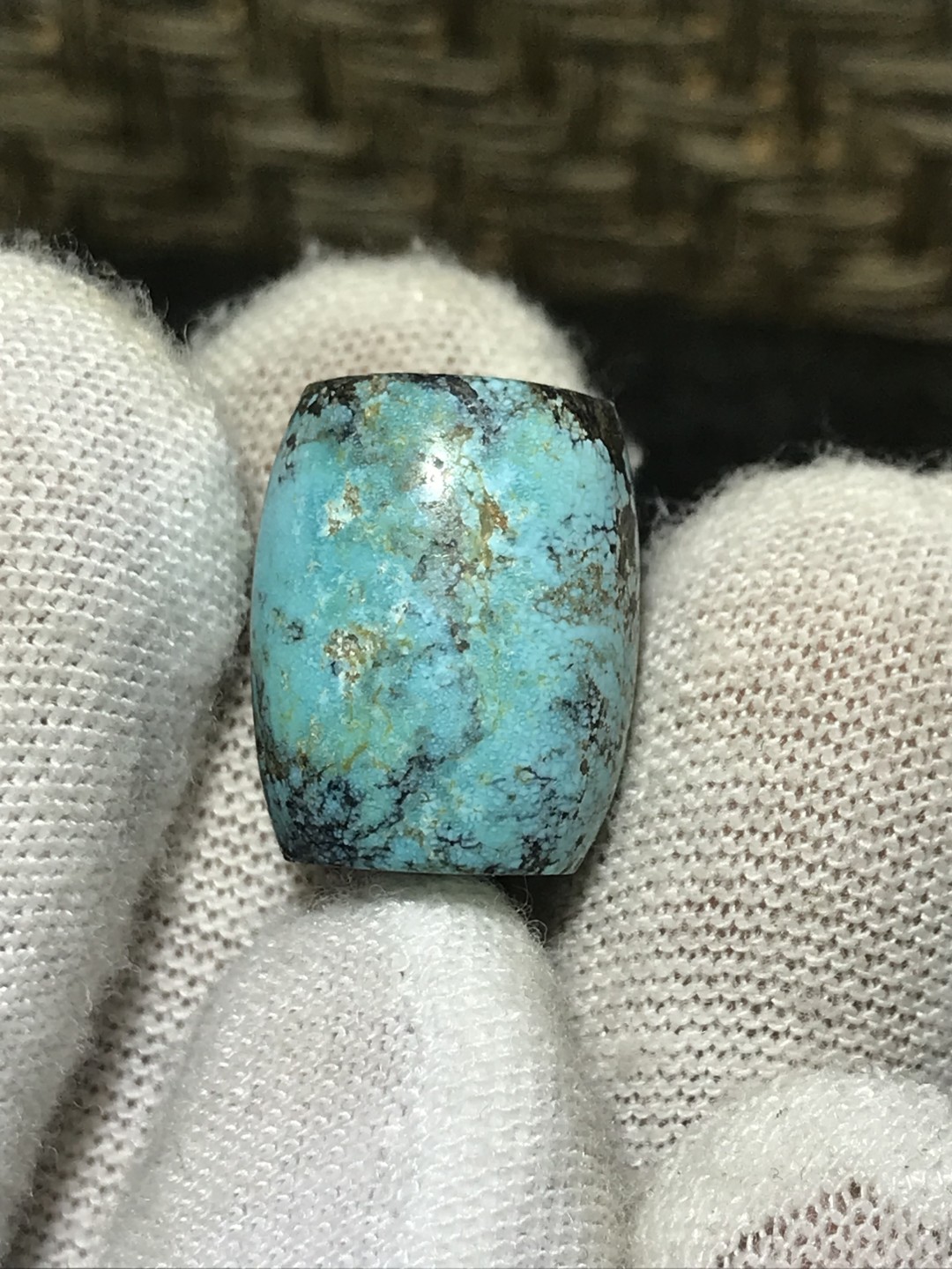 十堰原矿三无高瓷蓝网花松石桶珠一颗