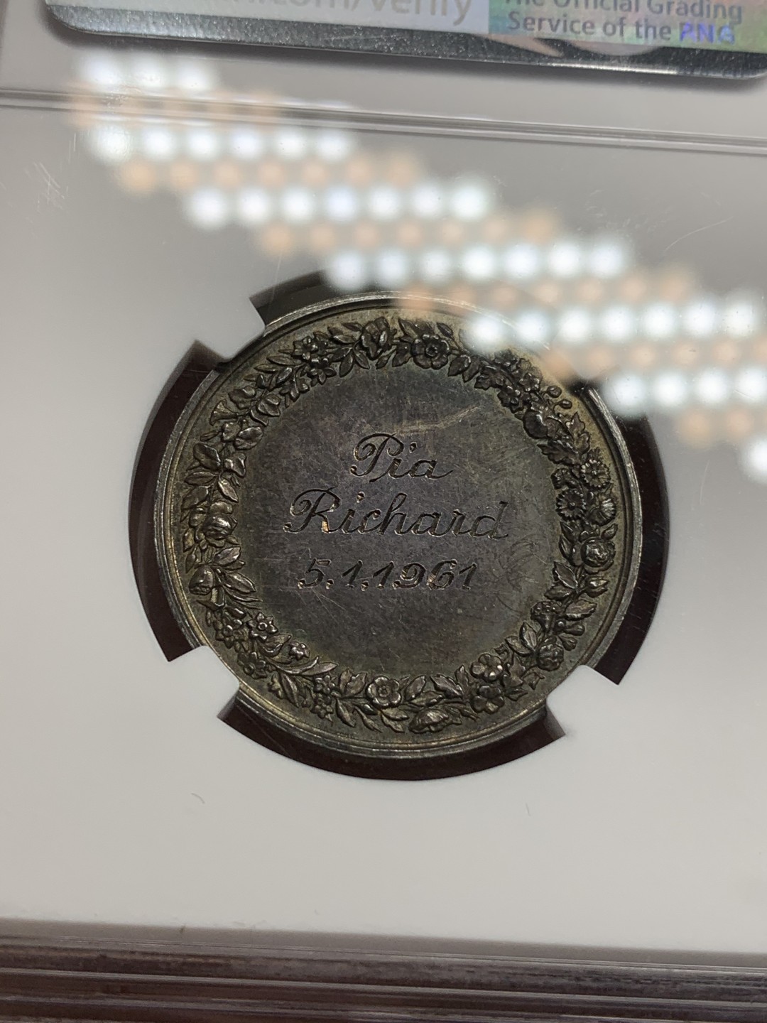 《竞宝斋》第73场-本周日，周一2场连拍（全场不限金额包邮） NGC MS61 法国19世纪结婚纪念银章 五彩包浆 低评好品好状态