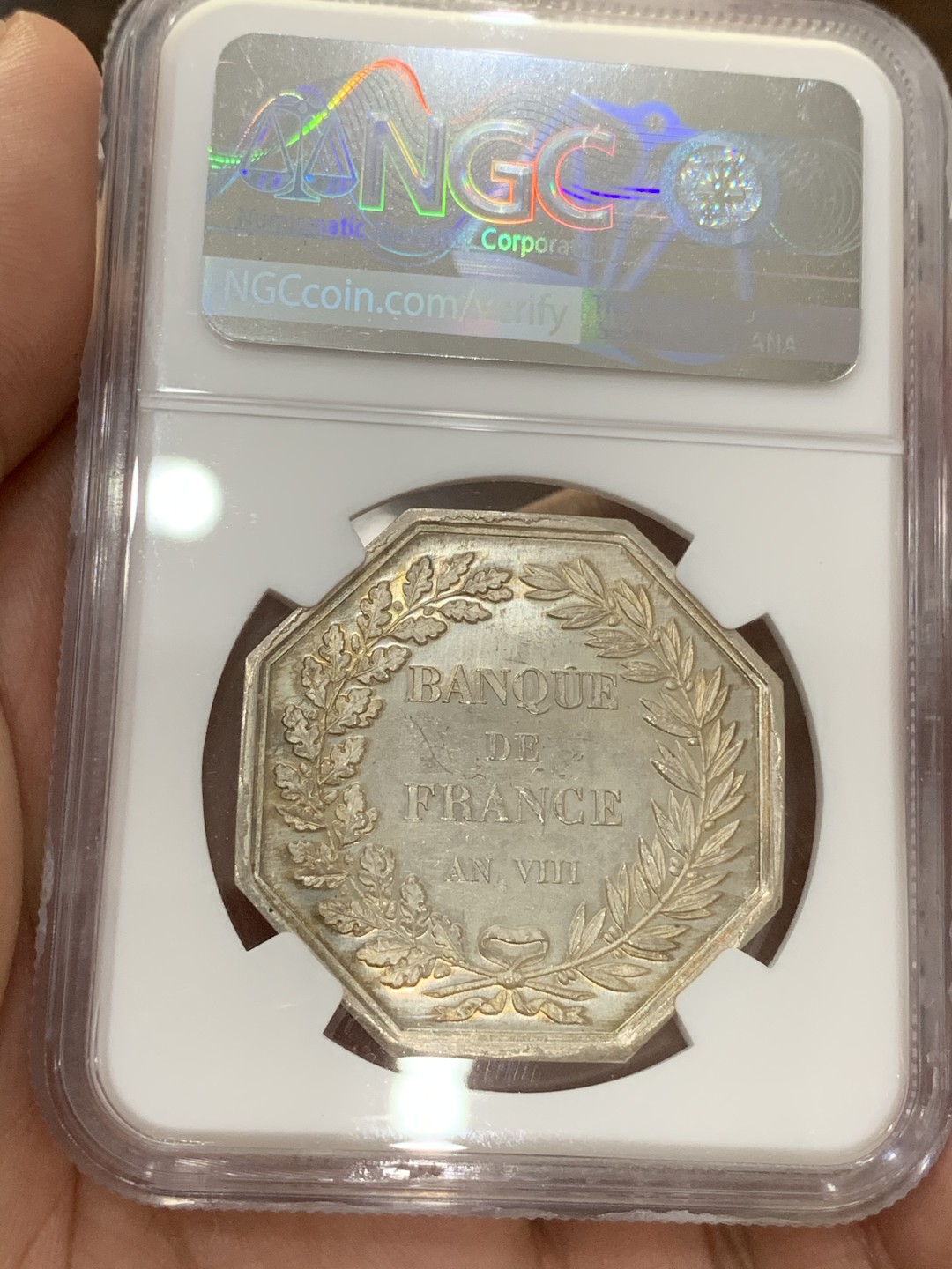 《竞宝斋》第73场-本周日，周一2场连拍（全场不限金额包邮） NGC MS64 法国1800年法兰西银行百年纪念八角银章代用币 五彩包浆 顶级品相