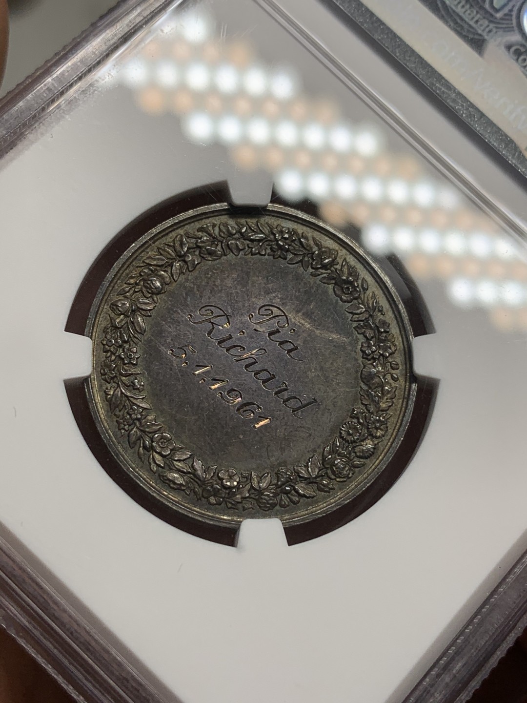 《竞宝斋》第73场-本周日，周一2场连拍（全场不限金额包邮） NGC MS61 法国19世纪结婚纪念银章 五彩包浆 低评好品好状态