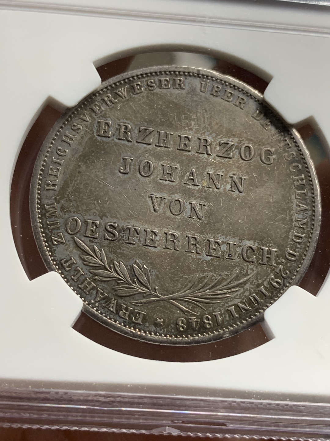 《竞宝斋》第73场-本周日，周一2场连拍（全场不限金额包邮） NGC-UNC,法兰克福约翰大公2盾银币，黑包浆，可惜给了个Cleaned，1848年。