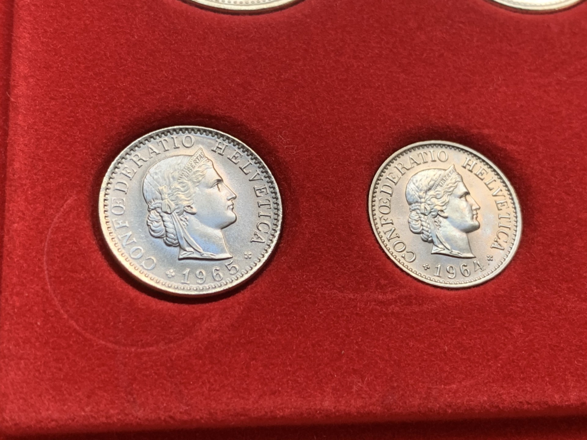 《竞宝斋》第73场-本周日，周一2场连拍（全场不限金额包邮） 瑞士1965/66年套币9枚 其中4枚大的是银币 全部BU级别品相