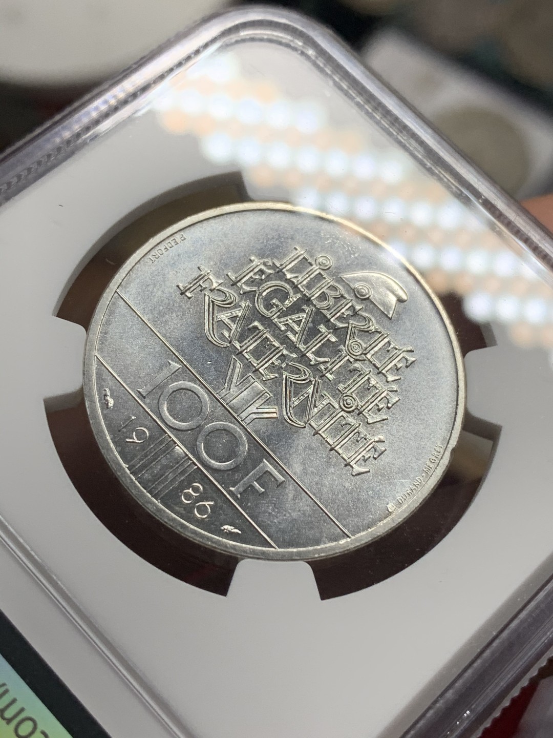 《竞宝斋》第73场-本周日，周一2场连拍（全场不限金额包邮） NGC MS65 1986年法国100法郎银币