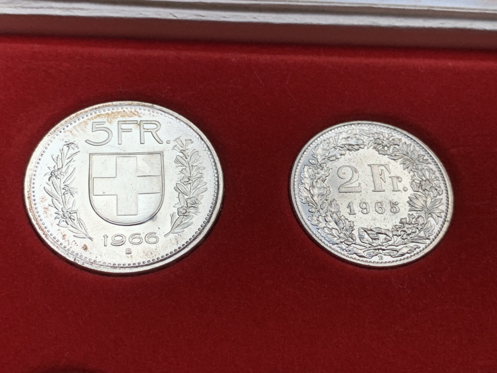 《竞宝斋》第73场-本周日，周一2场连拍（全场不限金额包邮） 瑞士1965/66年套币9枚 其中4枚大的是银币 全部BU级别品相