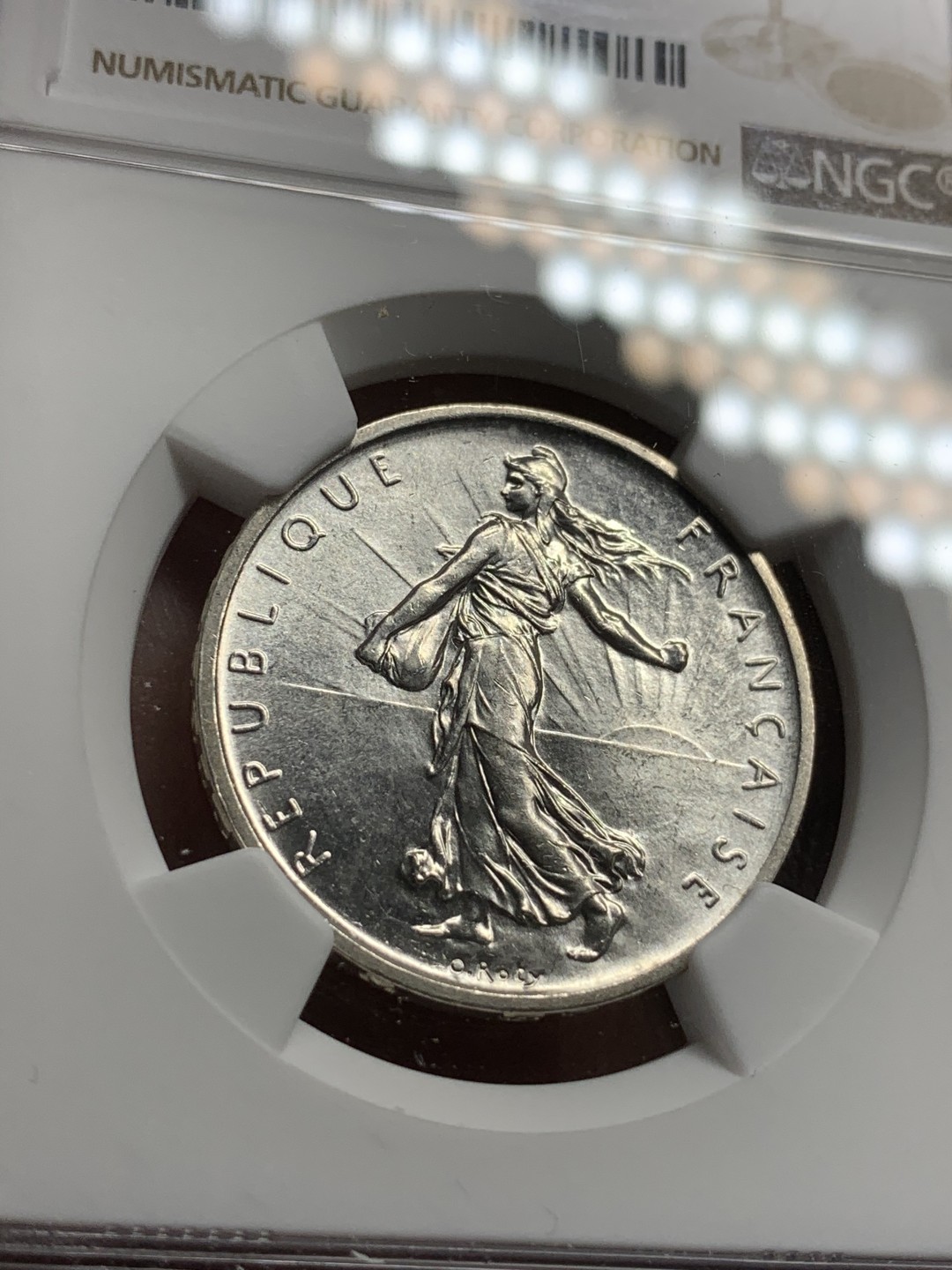 《竞宝斋》第73场-本周日，周一2场连拍（全场不限金额包邮） NGC MS64 1960年法国播种5法郎银币