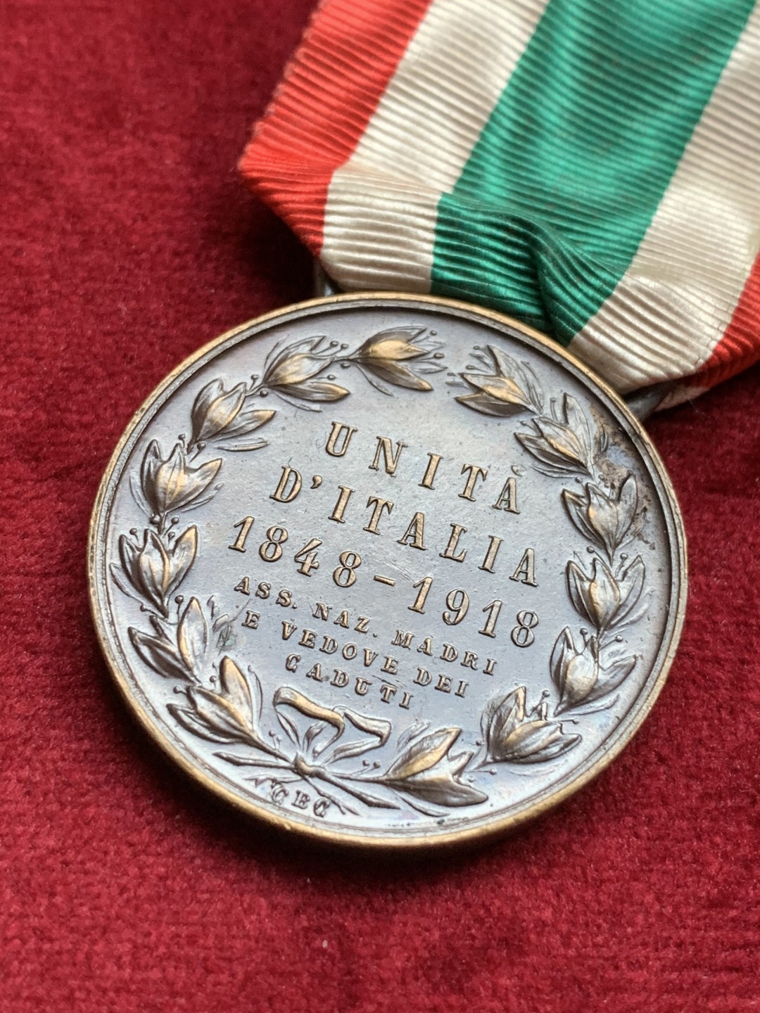 《竞宝斋》第73场-本周日，周一2场连拍（全场不限金额包邮） 意大利一战1918年艾曼纽尔三世人头像铜制勋章