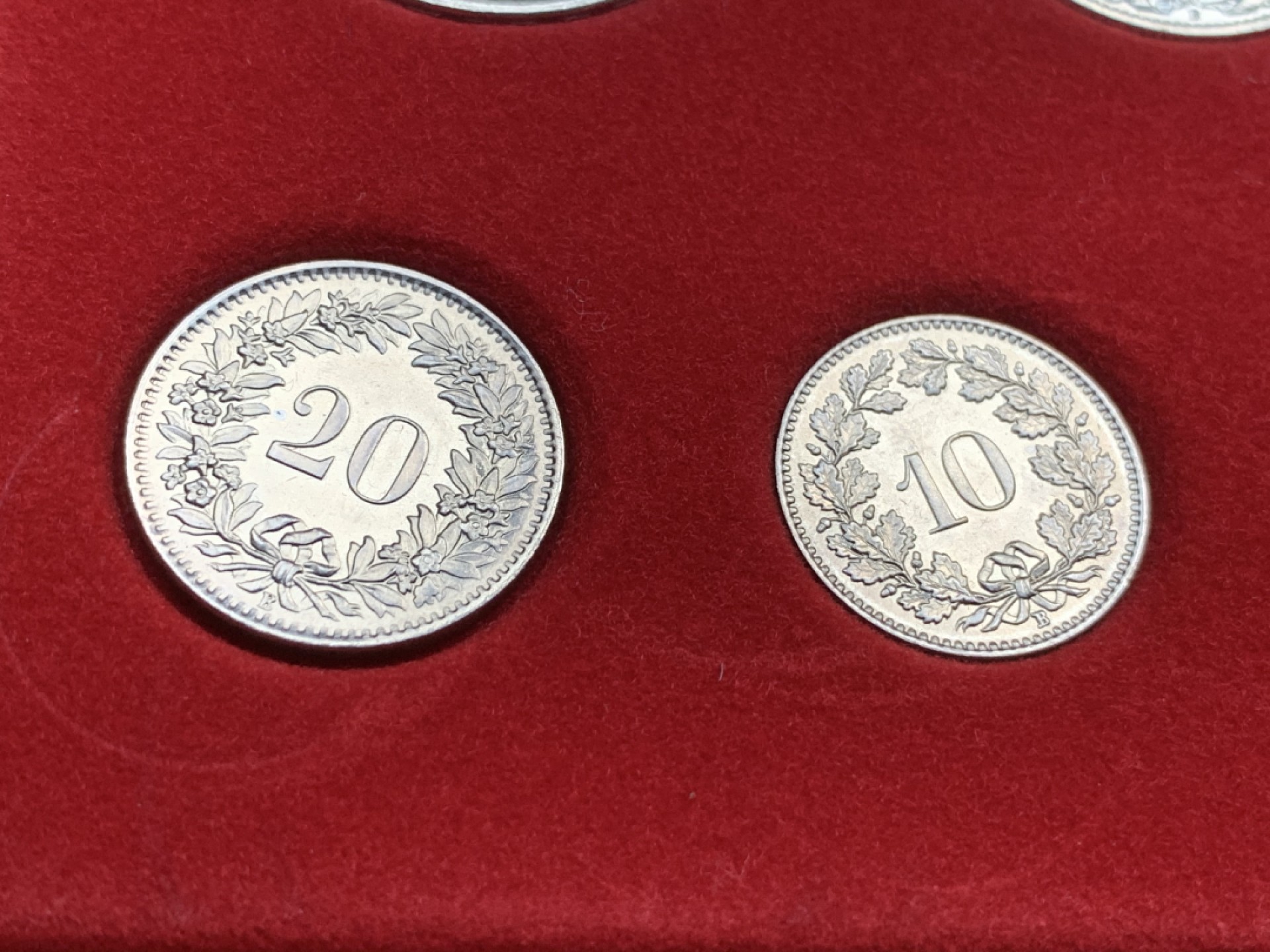 《竞宝斋》第73场-本周日，周一2场连拍（全场不限金额包邮） 瑞士1965/66年套币9枚 其中4枚大的是银币 全部BU级别品相