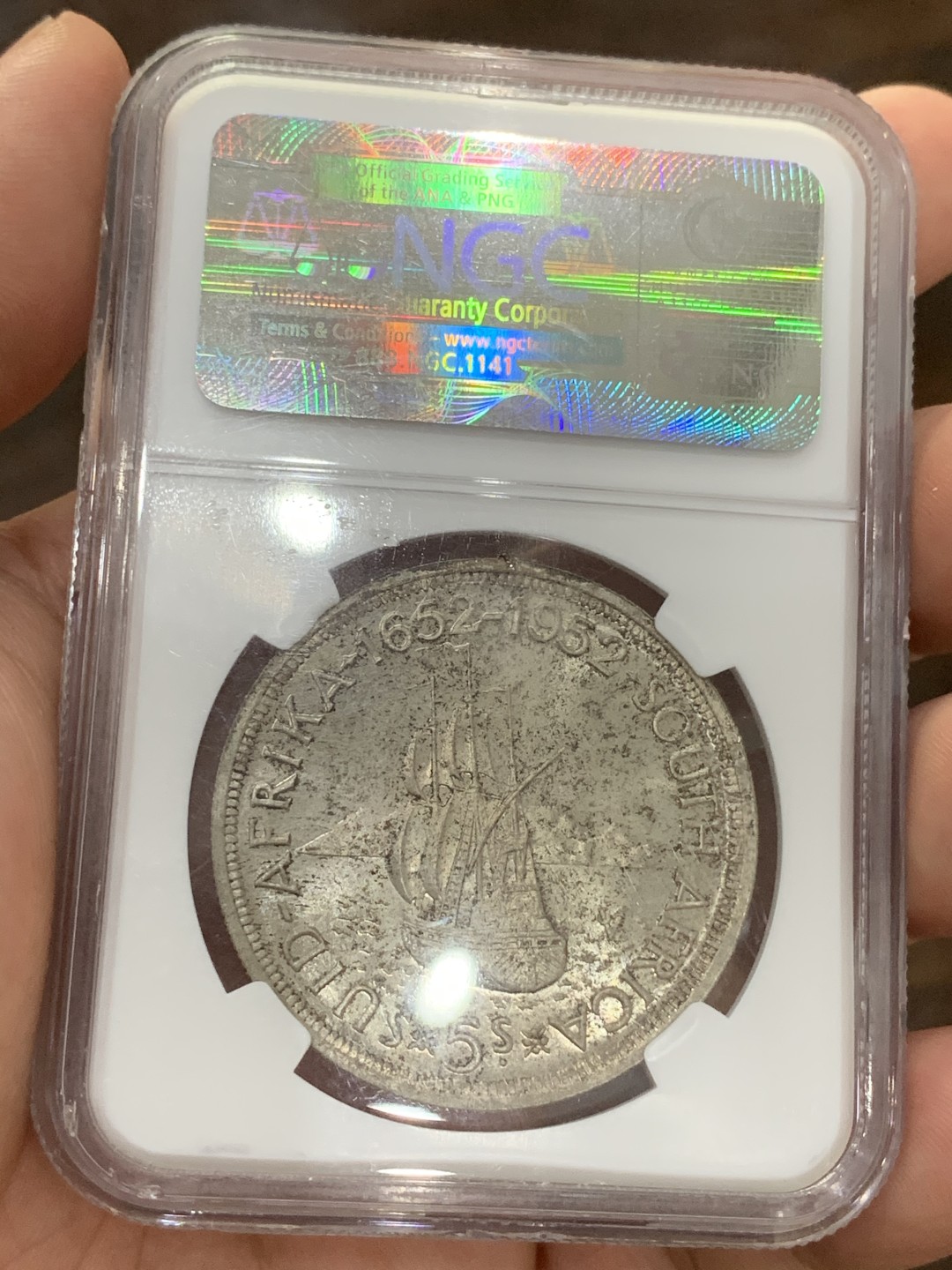 《竞宝斋》第73场-本周日，周一2场连拍（全场不限金额包邮） NGC-PF66 南非开普敦，1952 5先令大银币，回转十字光，pf66高分少见