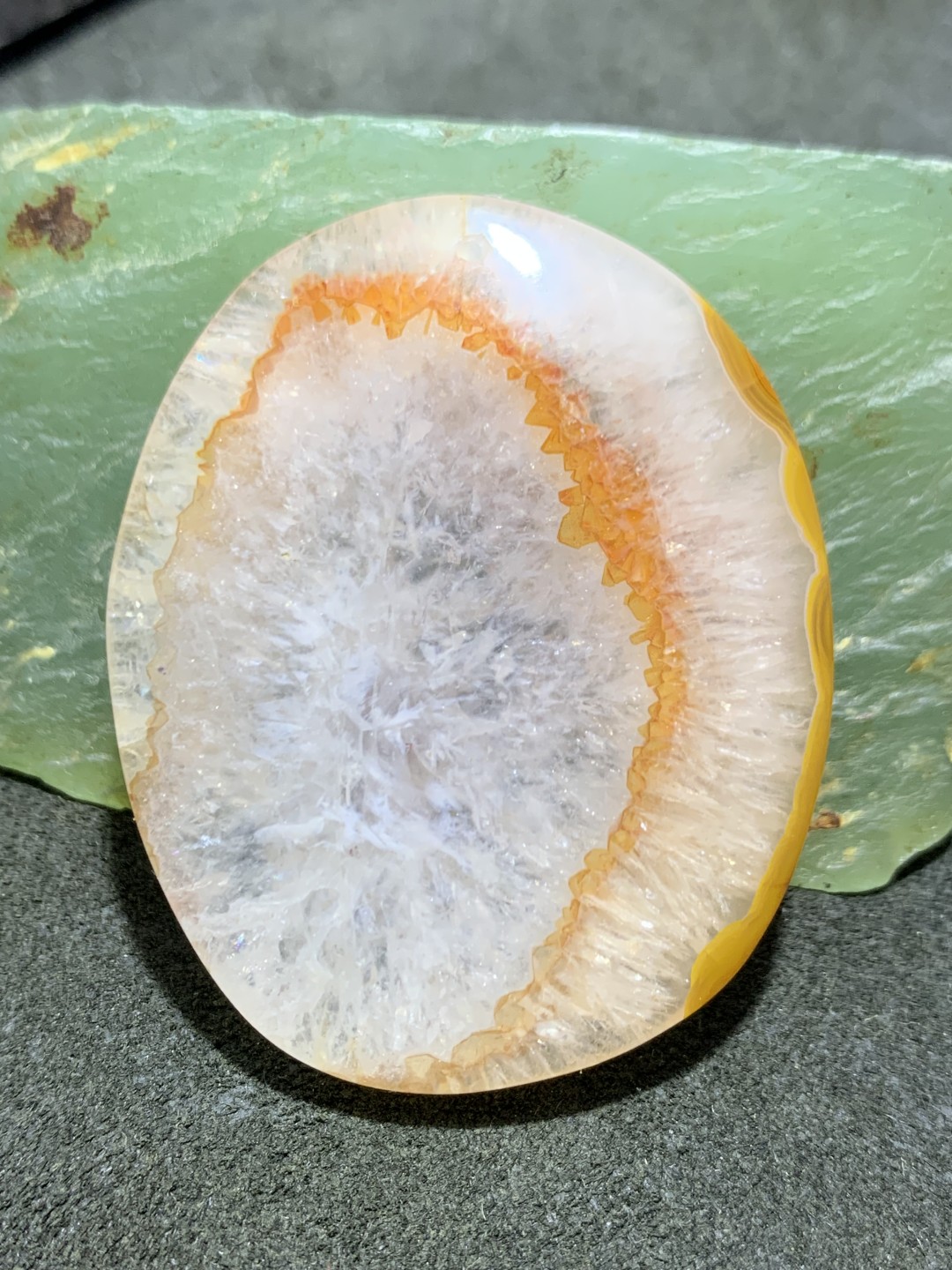 精美战国红玛瑙紫晶心冰飘牌子一个，