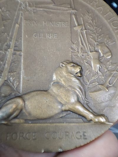 gush小明220713 法国1911军事训练纪念铜章 艺术麦朵尔收录，边缘小磕碰