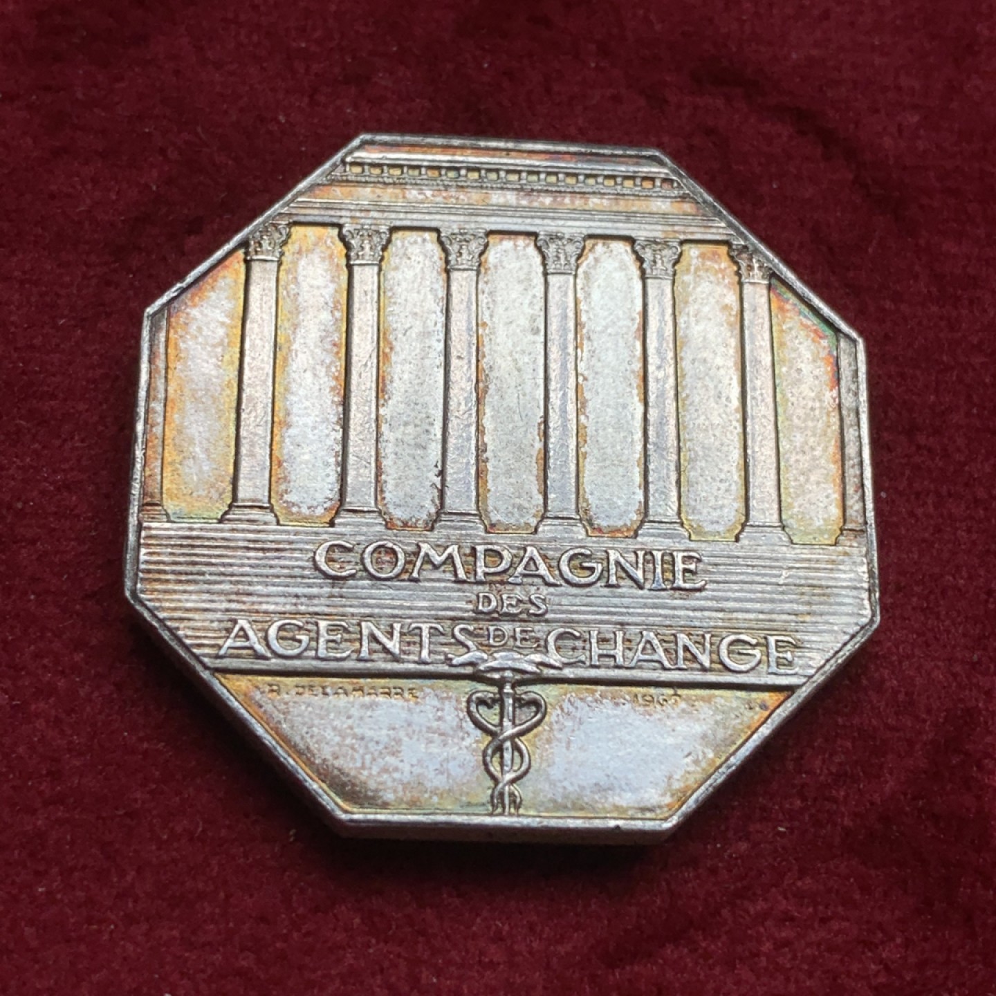 《竞宝斋》第73场-本周日，周一2场连拍（全场不限金额包邮） 法国 八角银质代币  21.51克