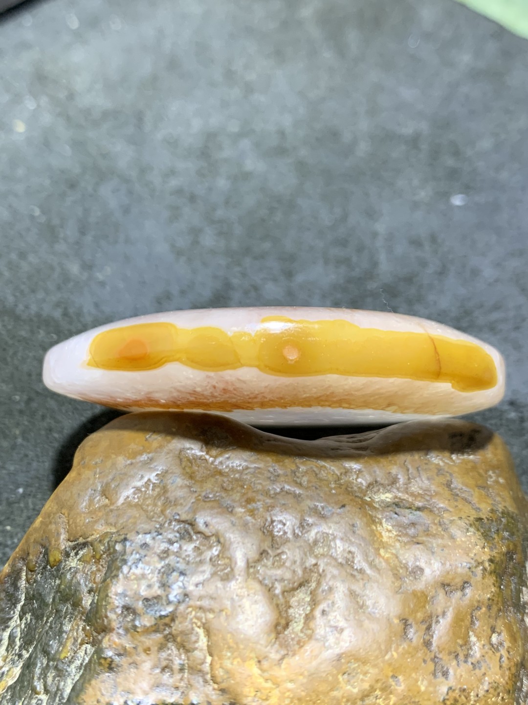 精美战国红玛瑙紫晶心冰飘牌子一个，