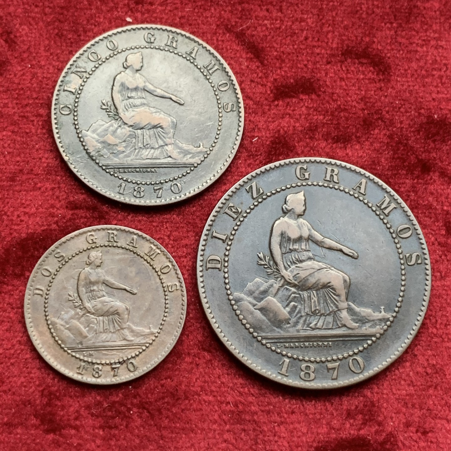 《竞宝斋》第73场-本周日，周一2场连拍（全场不限金额包邮） 西班牙 1870年 好品女神铜币 三枚一组