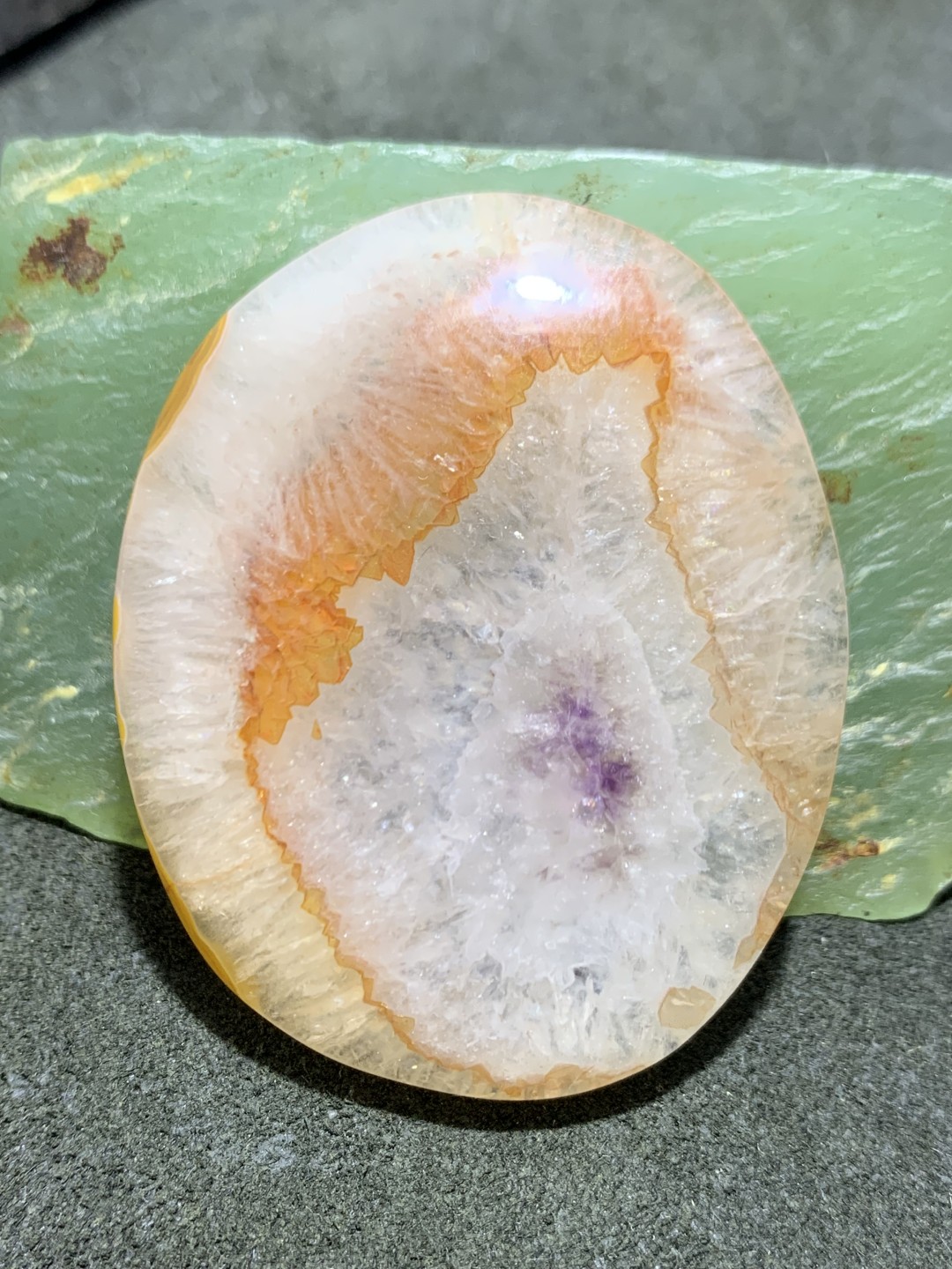 精美战国红玛瑙紫晶心冰飘牌子一个，