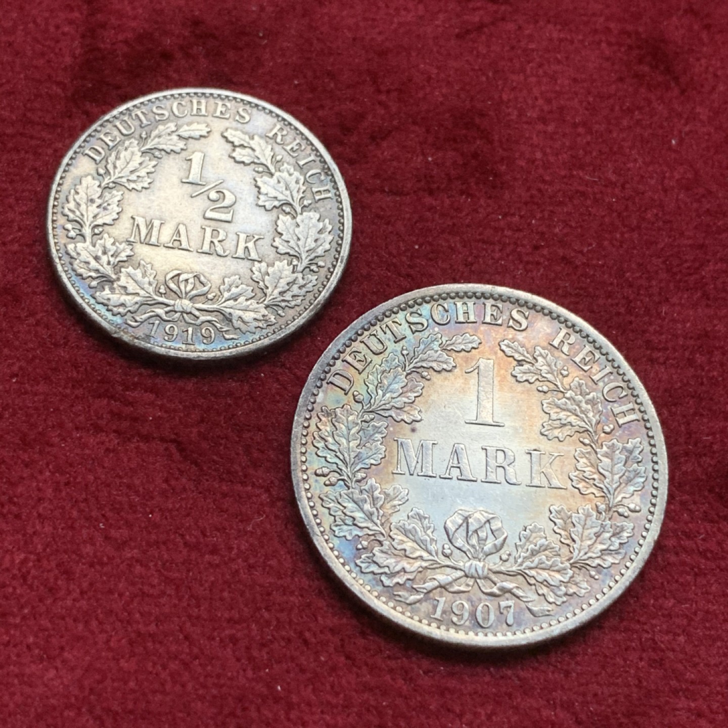 《竞宝斋》第73场-本周日，周一2场连拍（全场不限金额包邮） 好品 德意志第二帝国1/2马克、1马克银币2枚 五彩包浆 送短翅鹰1芬尼盒子币一枚