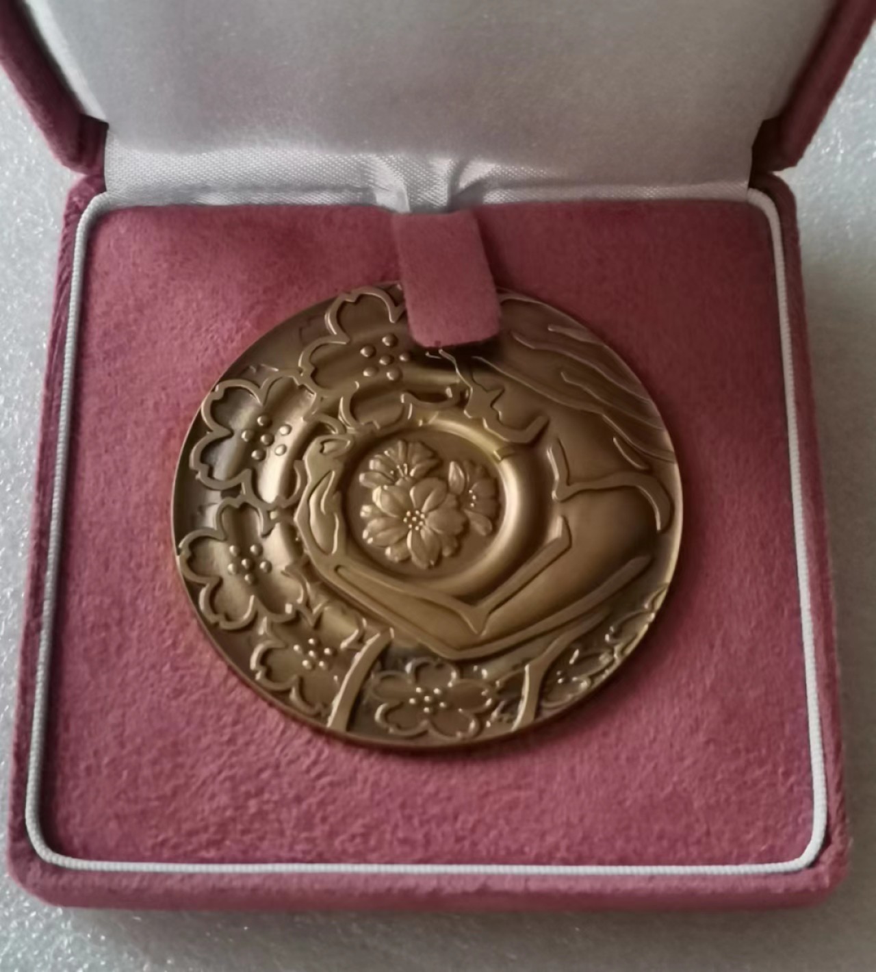 瓶子🏺第47期拍卖会 日本2010年樱花系列都锦纪念铜章（原盒）