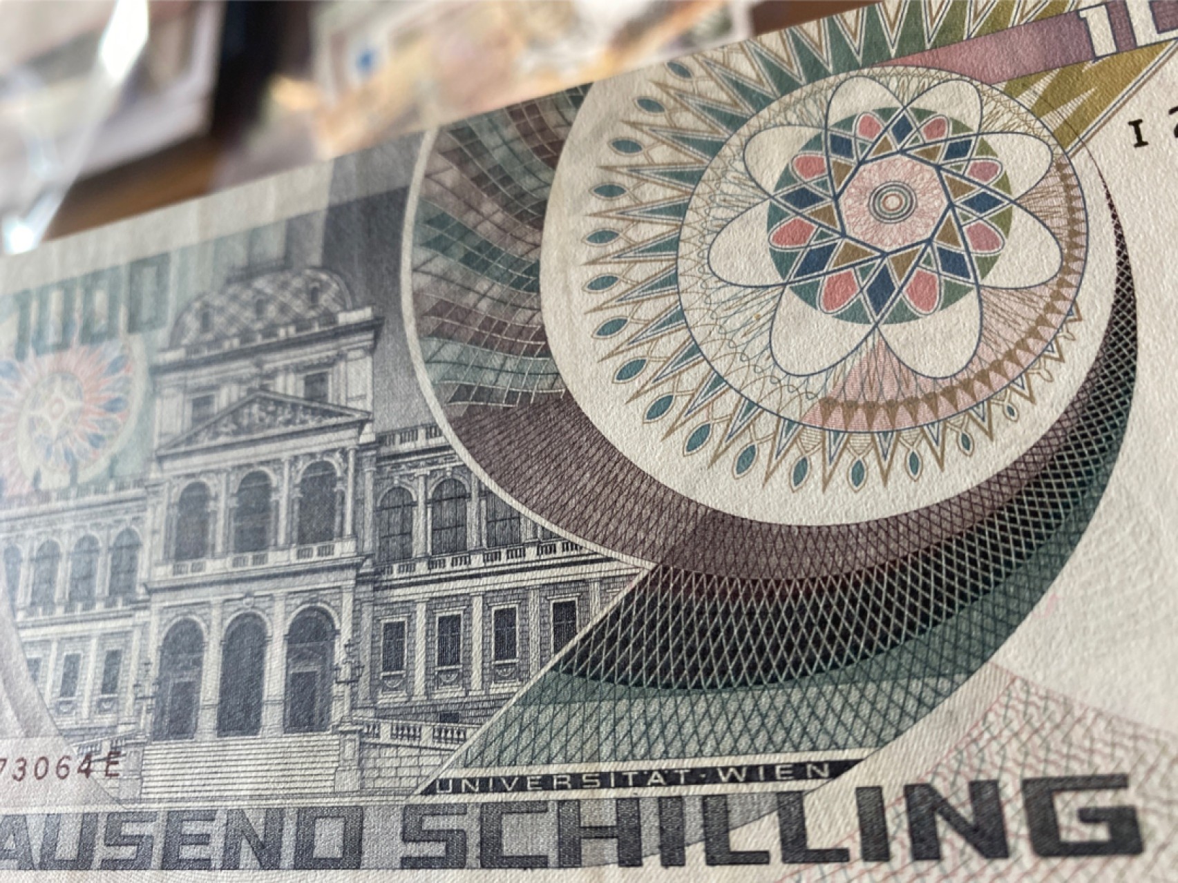 收藏联盟Quantum Auction 第175期拍卖 1983年奥地利1000先令 薛定谔 品相AU 轻微中软折