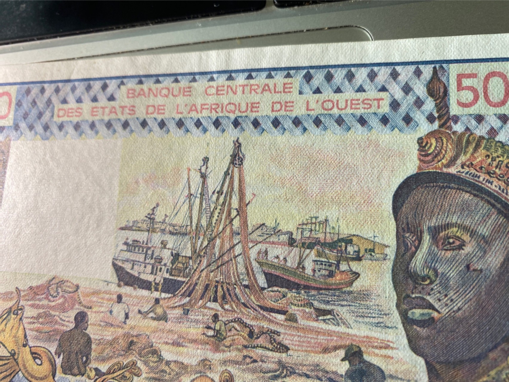 收藏联盟Quantum Auction 第175期拍卖 1981年西非共同体5000法郎 品相AU 内夹豹子号777微黄有波纹