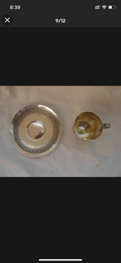 法国1903年帝国早期风格 hallmark纯银茶杯 咖啡杯  925银  内部镀金，底部接缝完美 做工精美，雕花细腻，手工制作，保存良好，几乎没有什么使用痕迹，杯子内部内部镀金，钢印都在 欧洲拍卖网站拍的，收藏使用均可 有拍卖网站英文注释