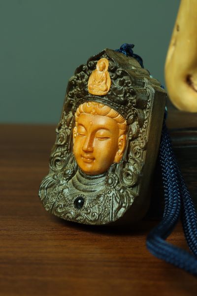 金丝楠阴沉木观音普度投影款挂件 - 金丝楠阴沉木观音普度投影款挂件