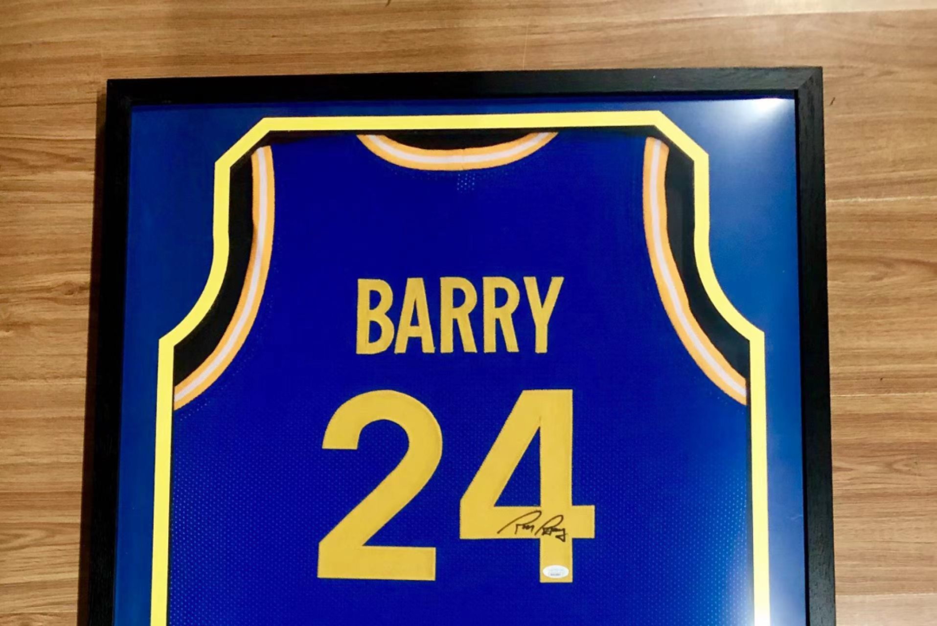 零元拍：NBA75大巨星 勇士名宿 里克 巴里亲笔签名球衣 已做精美装裱 JSA公司亲笔签名鉴定认证标+证书