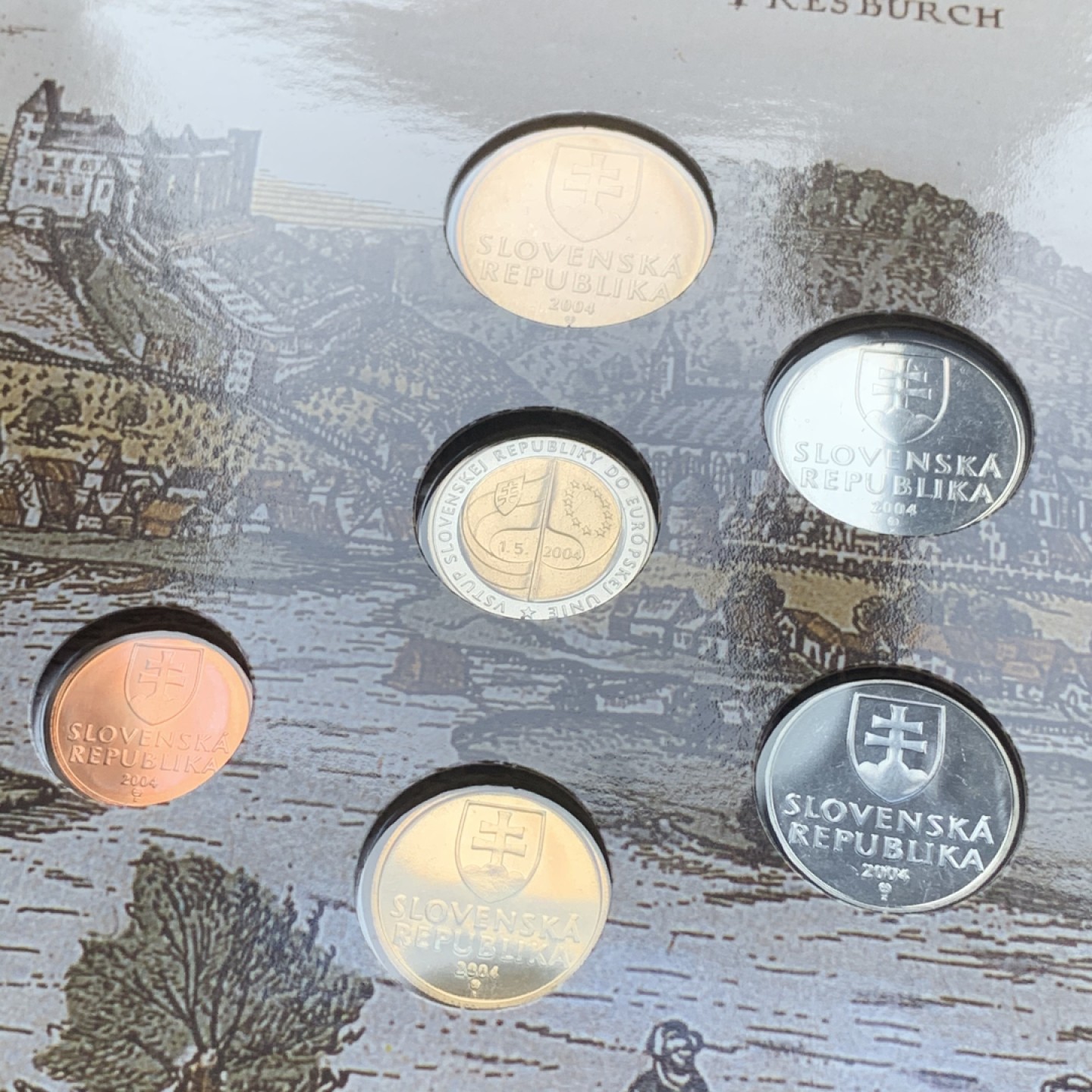 《竞宝斋》第74场-套币裸币专场 本周日，周一，周四.3场连拍（全场不限金额包邮） 卡装 斯洛伐克 2004年 六枚套 封装 套币