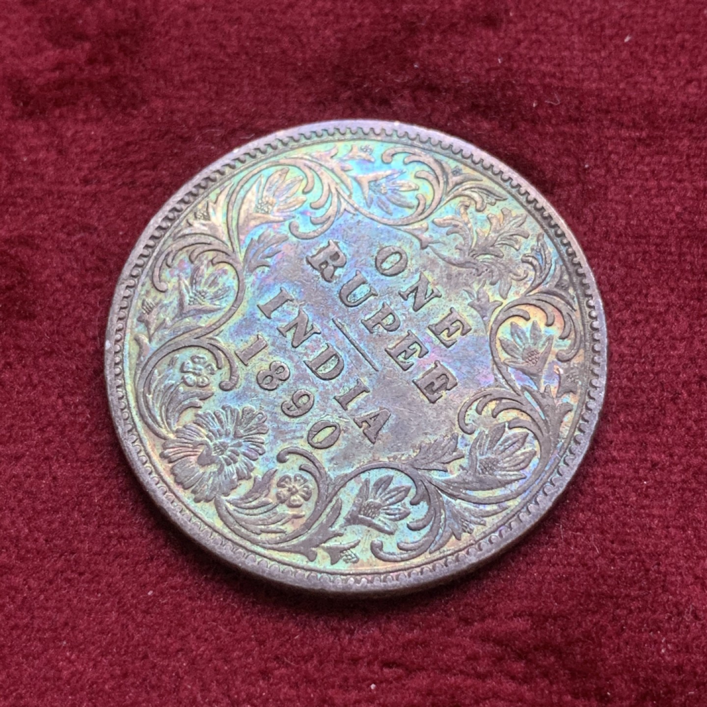 《竞宝斋》第74场-套币裸币专场 本周日，周一，周四.3场连拍（全场不限金额包邮） 超 五彩 英属 印度 1890年 维多利亚 女王 1卢比  银币