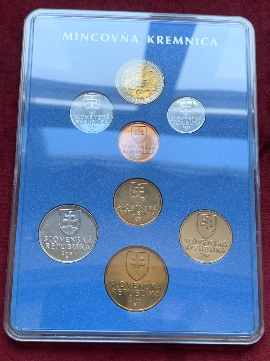 《竞宝斋》第74场-套币裸币专场 本周日，周一，周四.3场连拍（全场不限金额包邮） 卡装 斯洛伐克2003年 八枚套 封装套币 少见