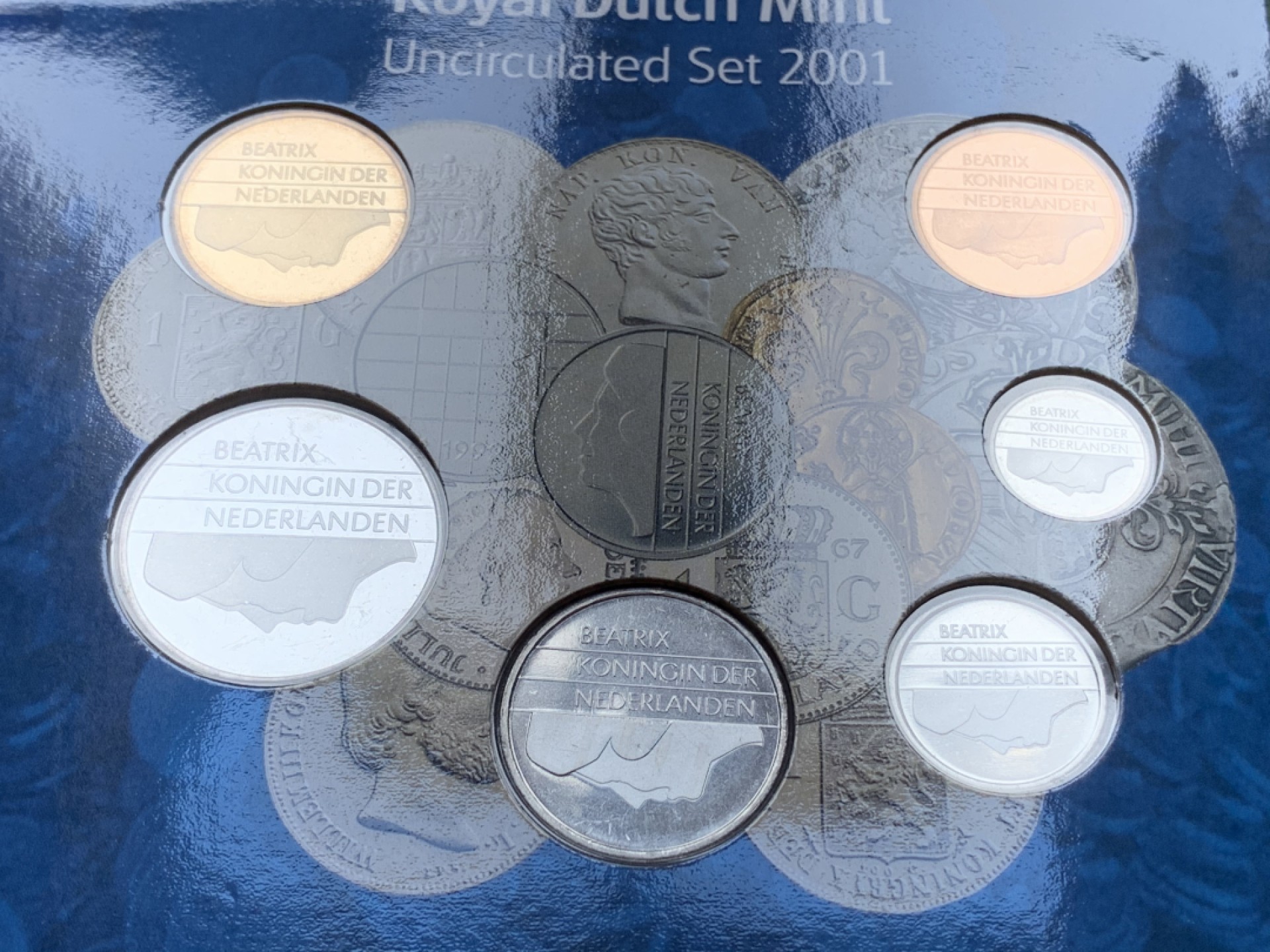 《竞宝斋》第74场-套币裸币专场 本周日，周一，周四.3场连拍（全场不限金额包邮） 卡装 荷兰 2001年 欧元前的最后荷兰盾套币 六枚套 套币