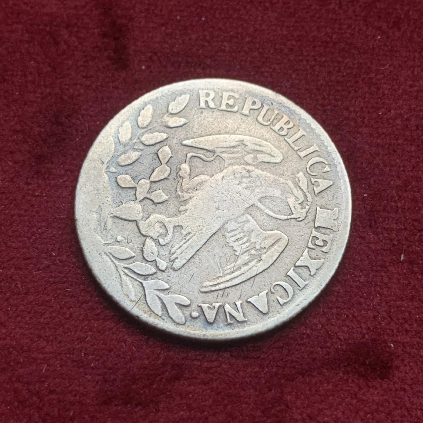 《竞宝斋》第74场-套币裸币专场 本周日，周一，周四.3场连拍（全场不限金额包邮） 墨西哥1848年Go厂 鹰洋小毫 2R银币 鹰洋的辅币都非常少见 