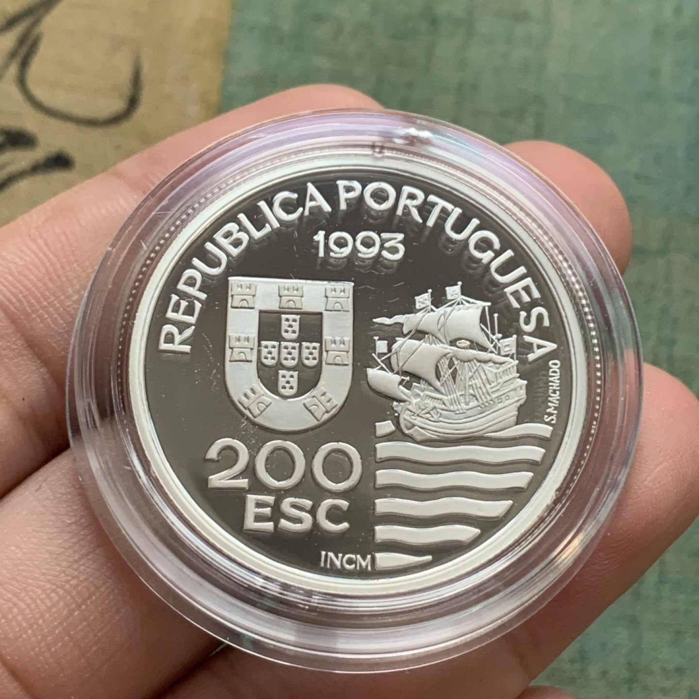 《竞宝斋》第74场-套币裸币专场 本周日，周一，周四.3场连拍（全场不限金额包邮） 原盒证书 葡萄牙1993年葡日友好450周年纪念 200埃斯库多 精制大银币 单枚26.5克