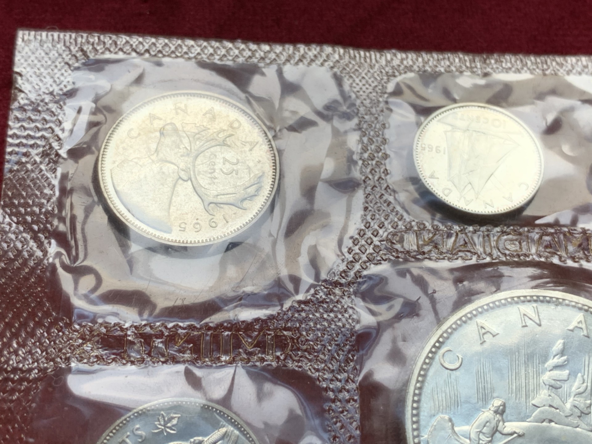 《竞宝斋》第74场-套币裸币专场 本周日，周一，周四.3场连拍（全场不限金额包邮） 加拿大1965年 六枚套 其中4枚银币 封装