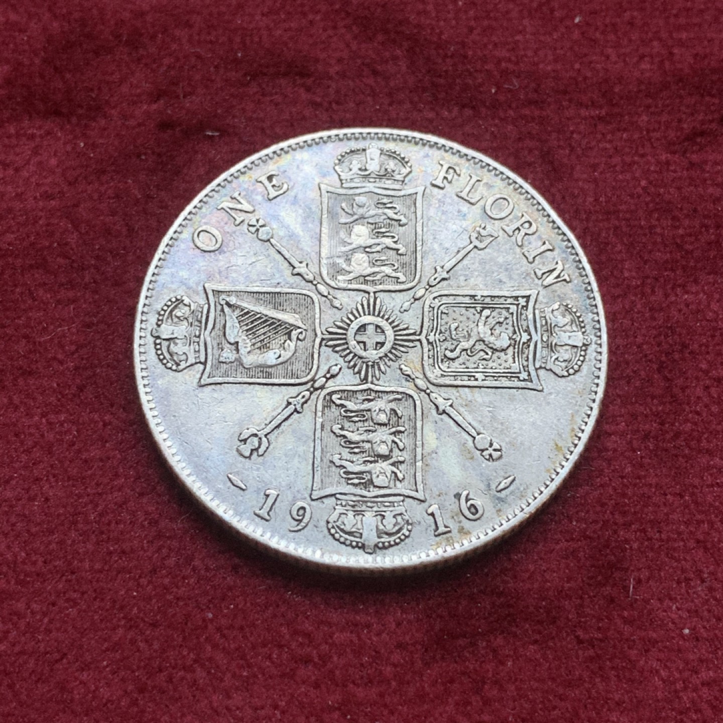 《竞宝斋》第74场-套币裸币专场 本周日，周一，周四.3场连拍（全场不限金额包邮） 英国 1916年 乔治五世  福林银币（2先令）925高银版 原味包浆 细节很不错