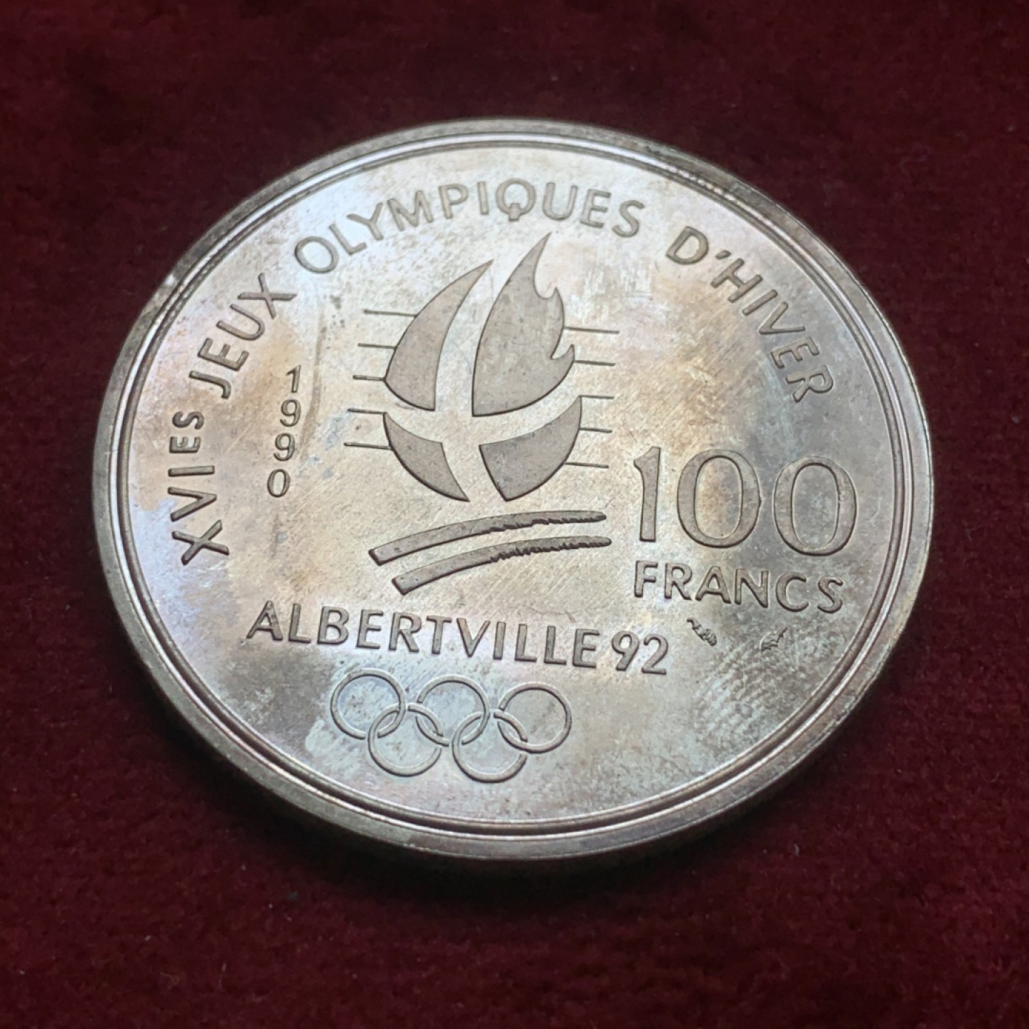 《竞宝斋》第74场-套币裸币专场 本周日，周一，周四.3场连拍（全场不限金额包邮） 法国1990年 花样滑雪 100法郎 精制大银币 22.2克